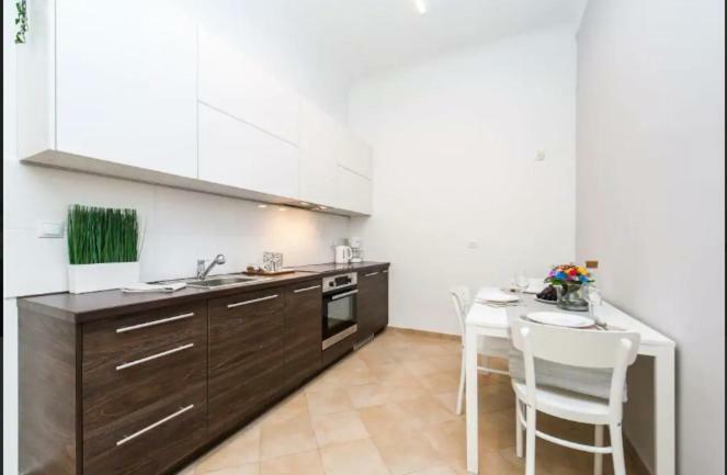 Urban Nest Apartments- Old Town Stradomska 9 Cracovia Esterno foto